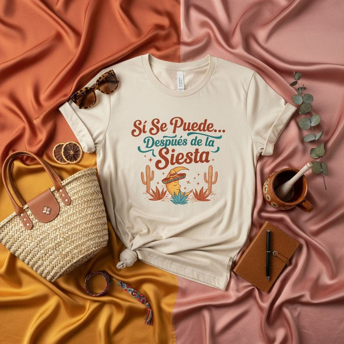 Sí Se Puede... Después de la Siesta Shirt, Funny Spanish Quote T-Shirt, Fiesta Mexican Siesta Lover Tee, Cute Crescent Moon Sombrero Cactus Graphic Top, Unisex Gift for Napping Enthusiasts Mexicada