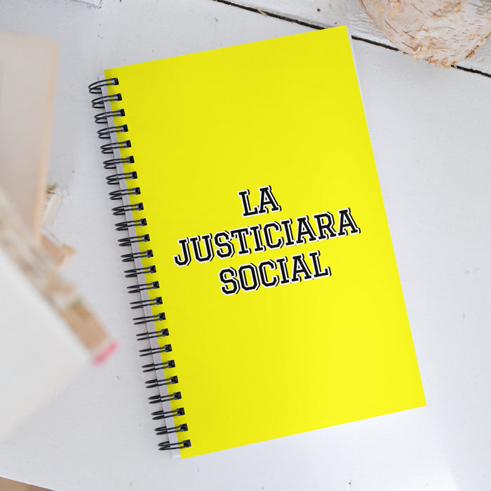 La Justiciara Social The Social Justice Advocate | Yellow Spiral Notebook, 140 Dotted Sheets | Funny Gift Idea Home Office Work | Mexican Spanish Pride Gift