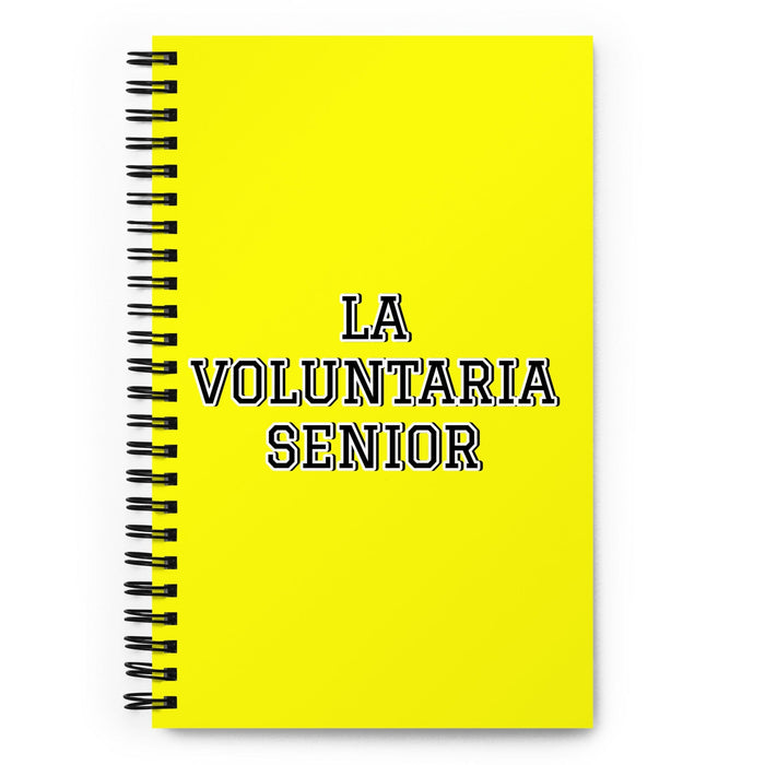 La Voluntaria Senior The Senior Volunteer | Yellow Spiral Notebook, 140 Dotted Sheets | Funny Gift Idea Home Office Work | Mexican Spanish Pride Gift