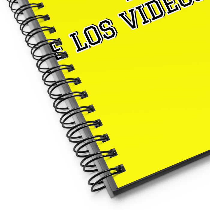 La Fan De Los Videojuegos The Video Game Fan | Yellow Spiral Notebook, 140 Dotted Sheets | Funny Gift Idea Home Office Work | Mexican Spanish Pride Gift