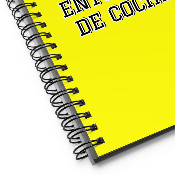 La Entusiasta De Coches The Car Enthusiast | Yellow Spiral Notebook, 140 Dotted Sheets | Funny Gift Idea Home Office Work | Mexican Spanish Pride Gift