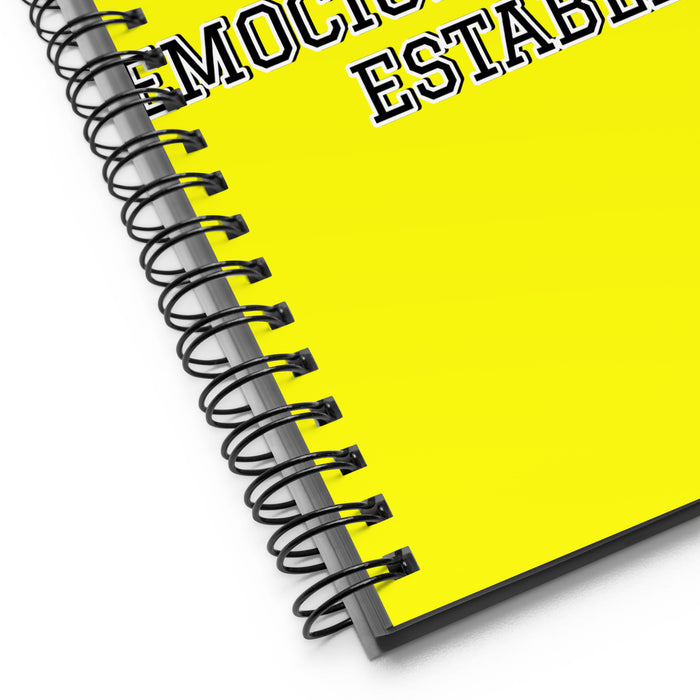 La Emocionalmente Estable The Emotionally Stable | Yellow Spiral Notebook, 140 Dotted Sheets | Funny Gift Idea Home Office Work | Mexican Spanish Pride Gift