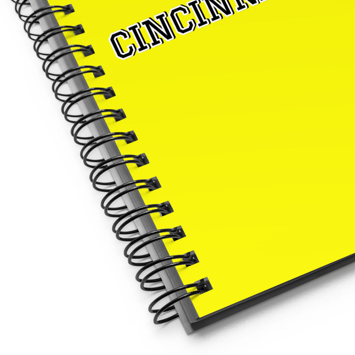 La Cincinnatiense The Cincinnati Resident | Yellow Spiral Notebook, 140 Dotted Sheets | Funny Gift Idea Home Office Work | Mexican Spanish Pride Gift