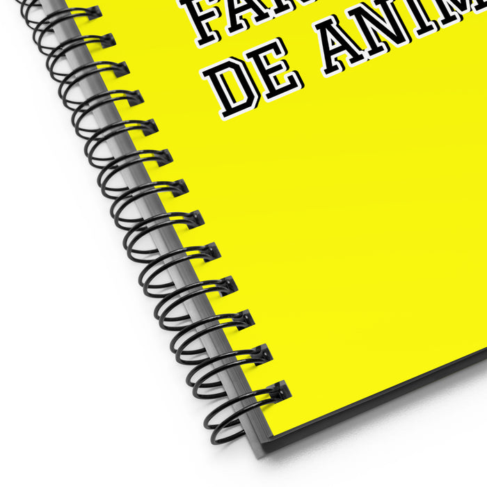 La Fanática De Anime The Anime Fan | Yellow Spiral Notebook, 140 Dotted Sheets | Funny Gift Idea Home Office Work | Mexican Spanish Pride Gift