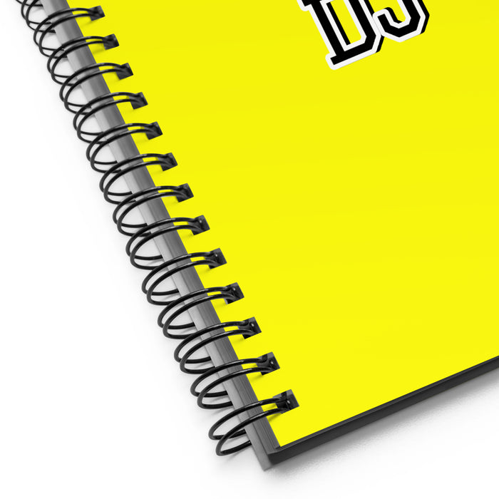 La Dj The Dj | Yellow Spiral Notebook, 140 Dotted Sheets | Funny Gift Idea Home Office Work | Mexican Spanish Pride Gift