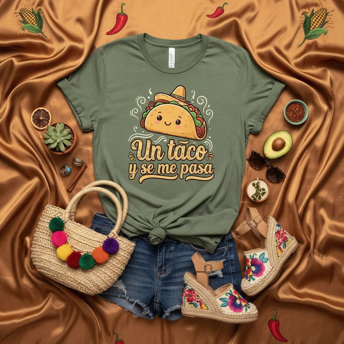 Un taco y se me pasa Cute T-Shirt, Funny Spanish Mexican Food Lover Tee, Cinco de Mayo Fiesta Shirt, Kawaii Taco with Sombrero Graphic Unisex Top, Latinx Gift Idea Mexicada
