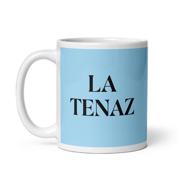 La Tenaz The Tenacious One Tasse à café amusante pour le travail à domicile ou au bureau Cadeau de fierté mexicaine espagnole Tasse blanche brillante Carte bleu ciel