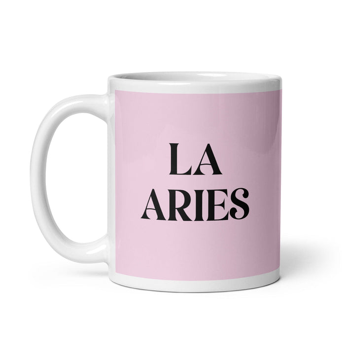 La taza de café divertida de Aries para el trabajo en casa o la oficina, regalo de orgullo mexicano español, taza blanca brillante, taza con tarjeta rosa claro