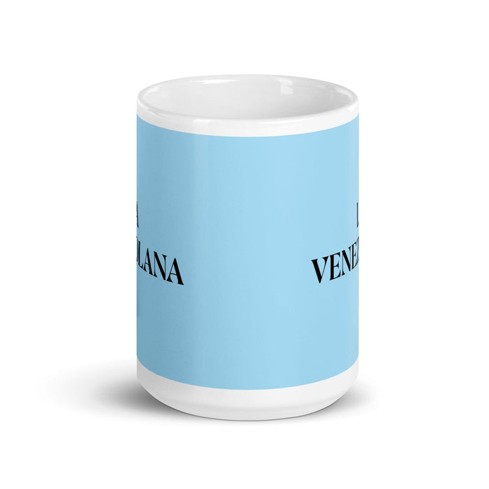 La Venezolana, die venezolanische lustige Kaffeetasse für Zuhause, Büro, Arbeit, mexikanisches spanisches Stolzgeschenk, weiße glänzende Tasse, himmelblaue Kartentasse