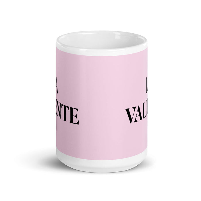 La Valiente The Brave One - Taza de café divertida para el hogar, la oficina, el trabajo, regalo de orgullo mexicano y español, taza blanca brillante, taza con tarjeta rosa claro