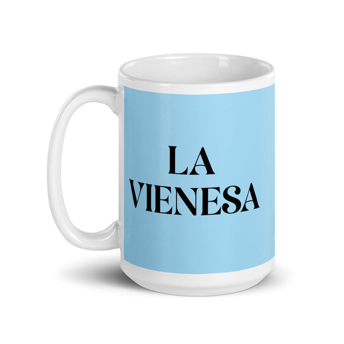 La Vienesa, la taza de café divertida para el trabajo en casa o en la oficina, regalo de orgullo mexicano español, taza blanca brillante, taza azul cielo con tarjeta