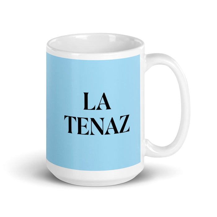 La Tenaz The Tenacious One Tasse à café amusante pour le travail à domicile ou au bureau Cadeau de fierté mexicaine espagnole Tasse blanche brillante Carte bleu ciel