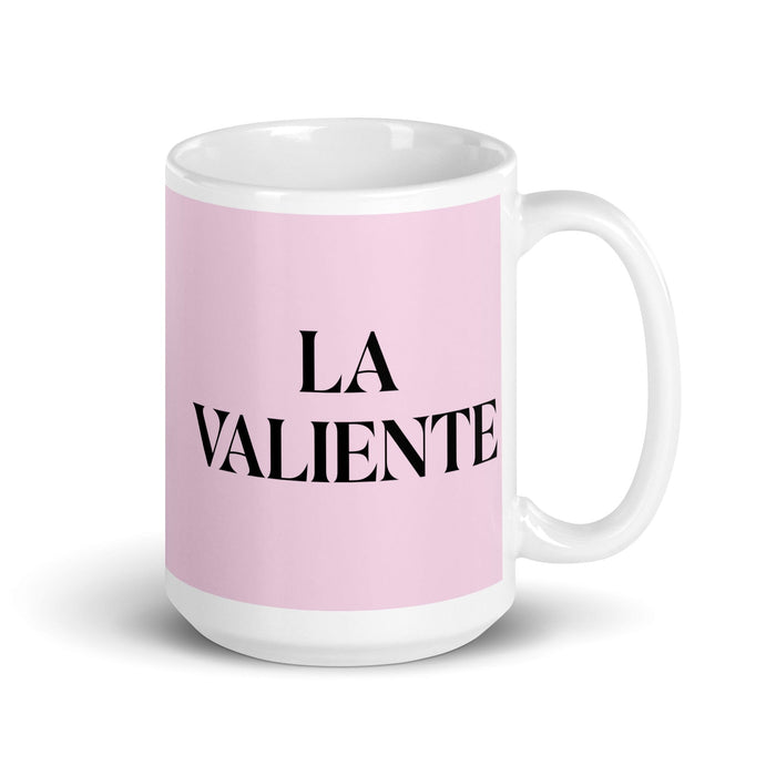 La Valiente The Brave One Tasse à café amusante pour le travail à domicile ou au bureau Cadeau de fierté mexicaine espagnole Tasse blanche brillante Carte rose clair