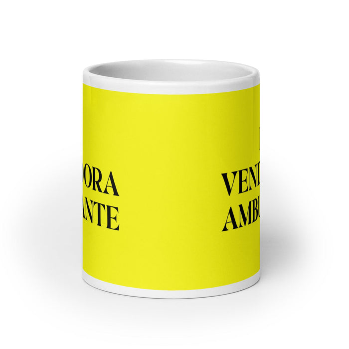 La Vendedora Ambulante Le vendeur de rue Drôle Bureau à domicile Travail Tasse à café Cadeau de fierté espagnole mexicaine Tasse blanche brillante Tasse à carte jaune