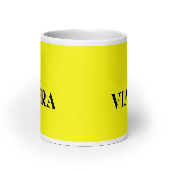 La Viajera The Traveler Tasse à café amusante pour la maison, le bureau, le travail, la fierté mexicaine et espagnole, cadeau blanc brillant, tasse en carte jaune