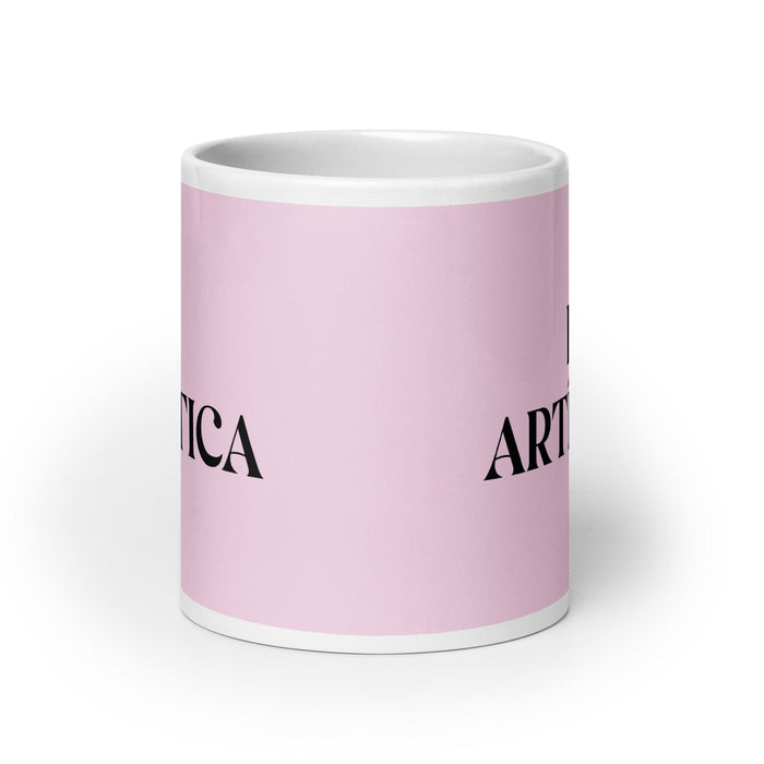 La Artística The Artistic One Lustige Kaffeetasse für Zuhause, Büro, Arbeit, mexikanisches spanisches Pride-Geschenk, weiße glänzende Tasse, hellrosa Kartentasse